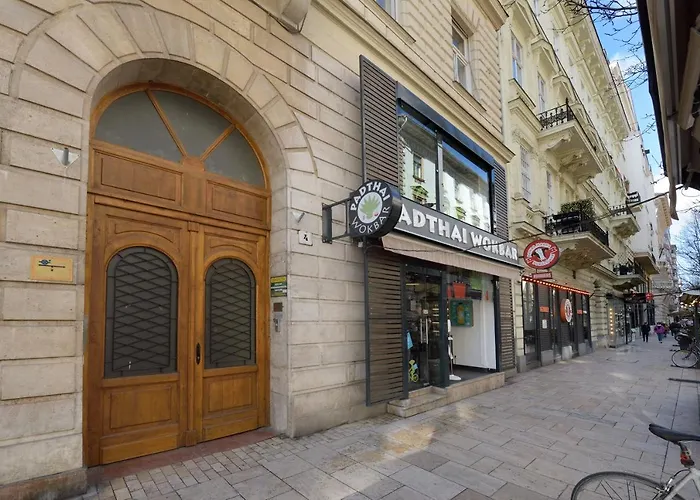 Eye * Budapest
